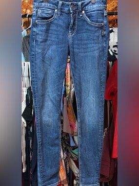 ✨ Silver Jeans Co. Avery Skinny Blue Jeans | Size W25 L29 | EUC ✨
